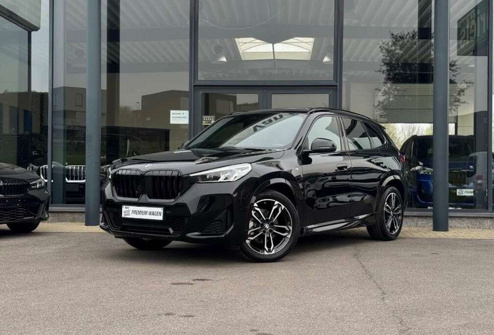 BMW sDrive18i M Sport / PANODAK / TREKHAAK / DODE HOEK