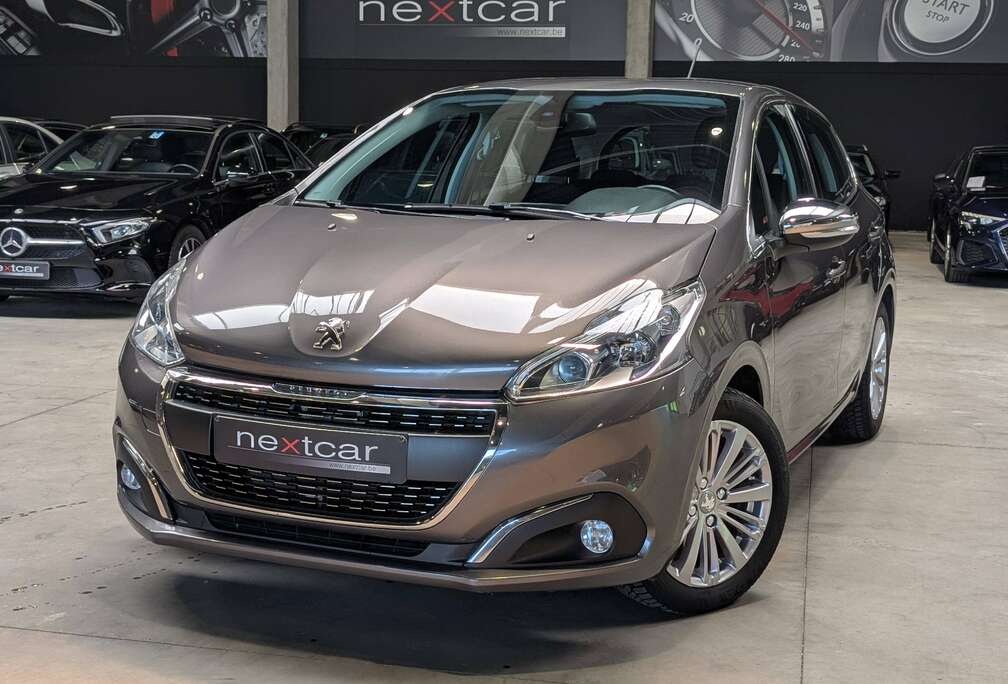 Peugeot 1.2i Allure *LED-NAVI-CARPLAY-PARKING CRUISE*