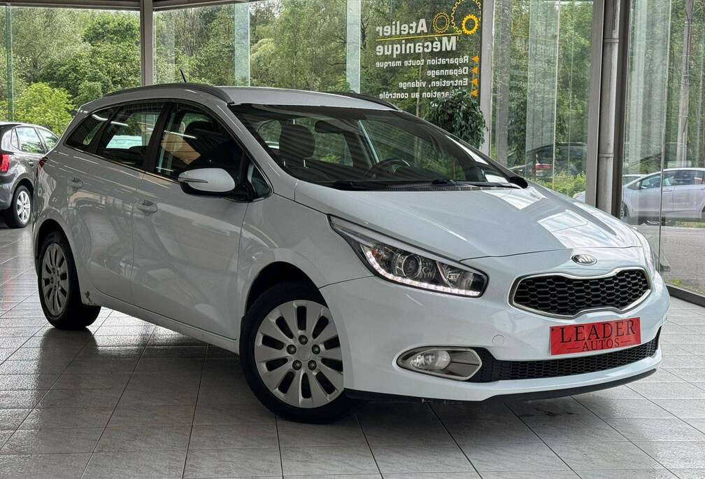 Kia 1.6 DIESEL 128CV - AUTOMATIQUE - AIRCO - EURO 5