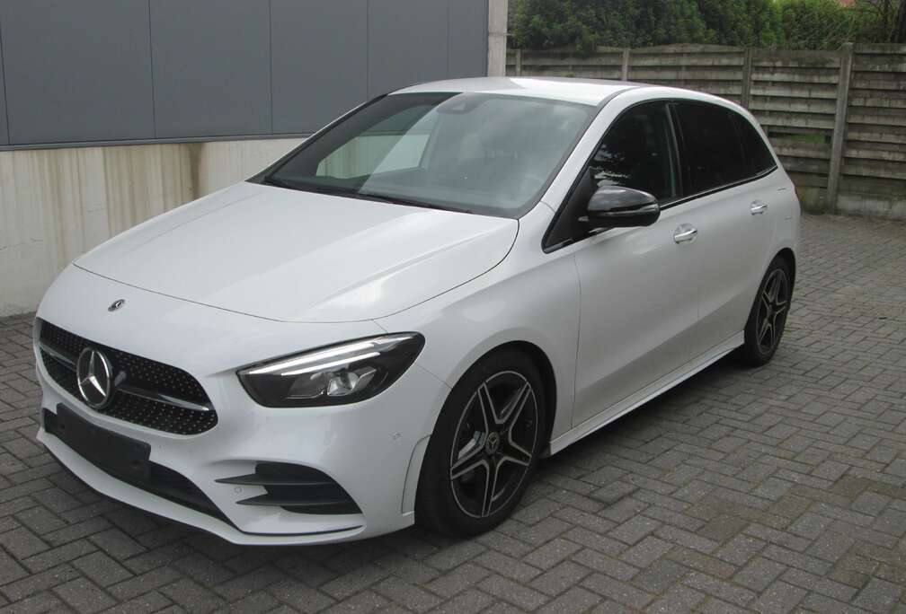 Mercedes-Benz D AMG SFEER DODE HOEK