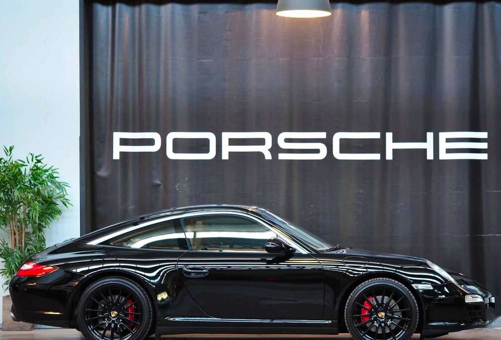 Porsche 997.2 Targa 4S Boite mécanique . Entretriens Porsche officiels complets.