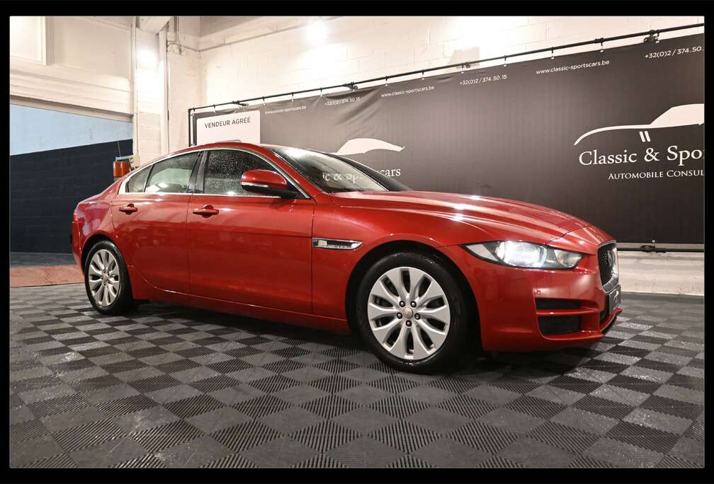 Jaguar XE 2.0 D EURO 6b / AUTO / CAMERA / LEDS / GPS NAVIGATION / CARNET JAGUAR !!