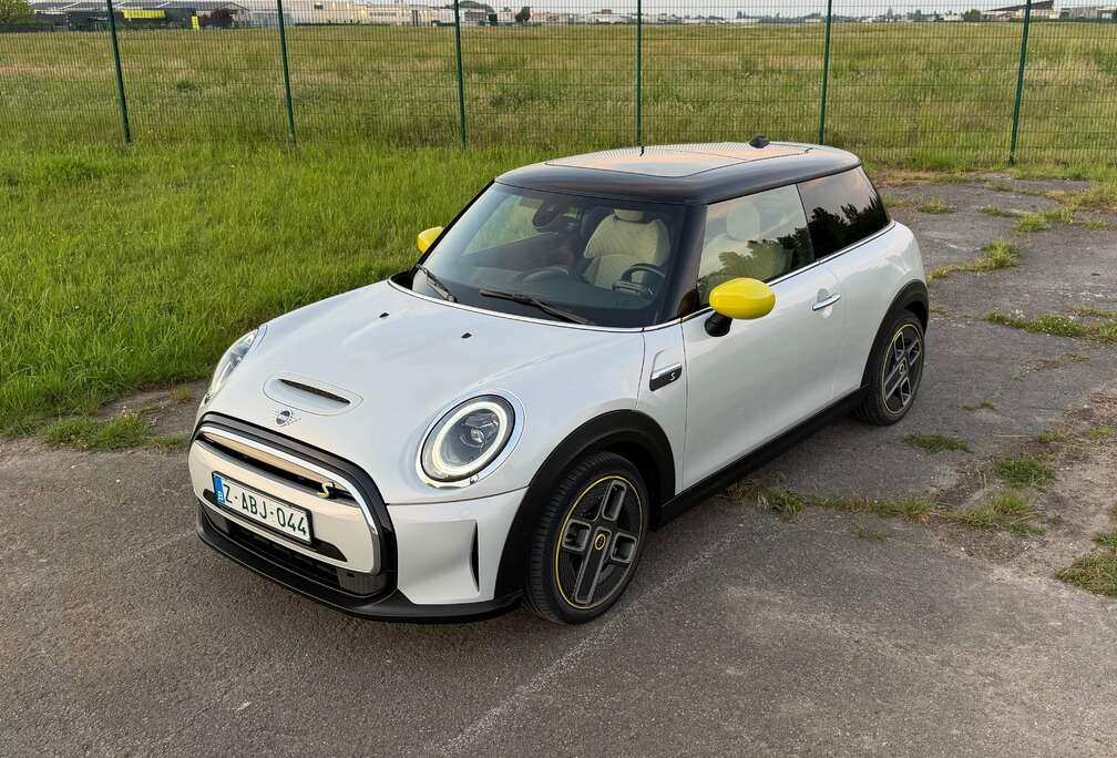 MINI Yours Facelift | Pano | Leder | BTW |