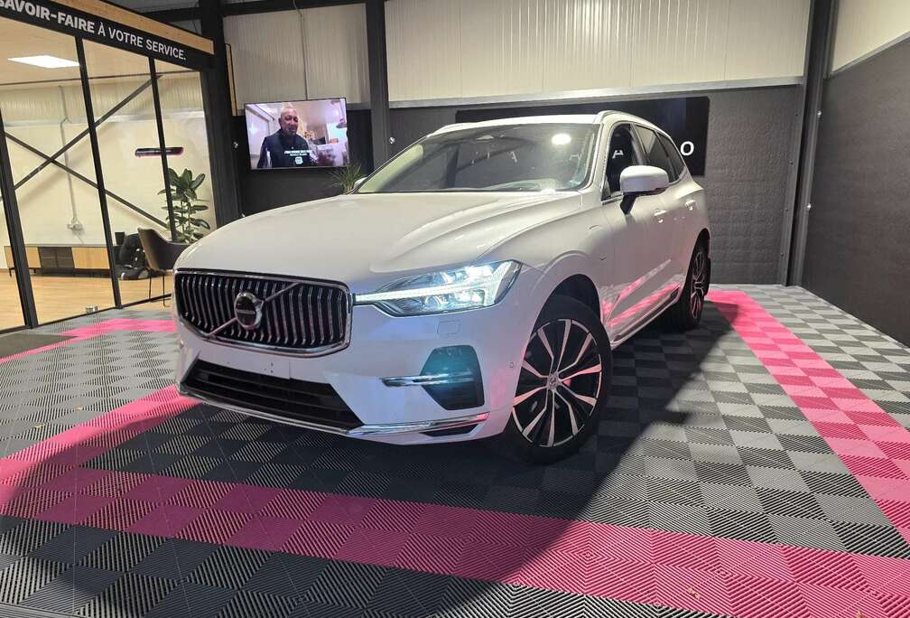 Volvo XC60 2.0 T6 PHEV AWD Ultimate Bright (Full Option)