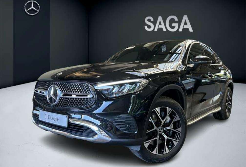 Mercedes-Benz de 4MATIC Coupé Luxury Line