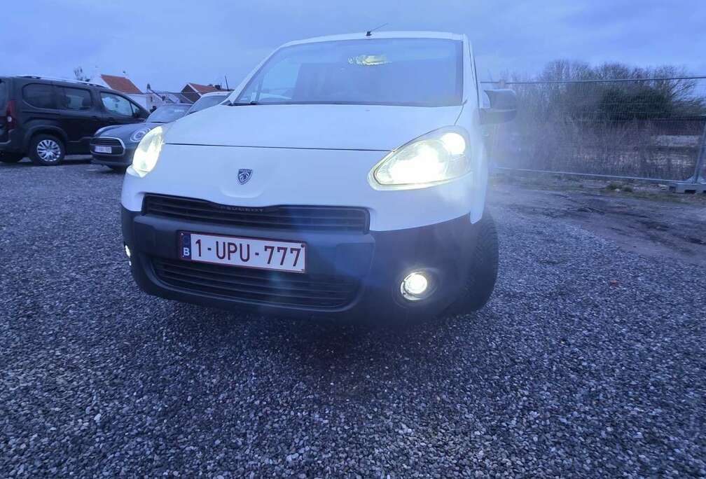 Peugeot 1.6 HDi  CLIM  FULL LED