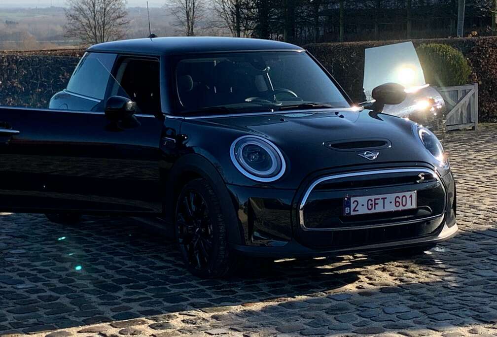 MINI Mini Cooper SE Essential Trim, slechts 14000 km