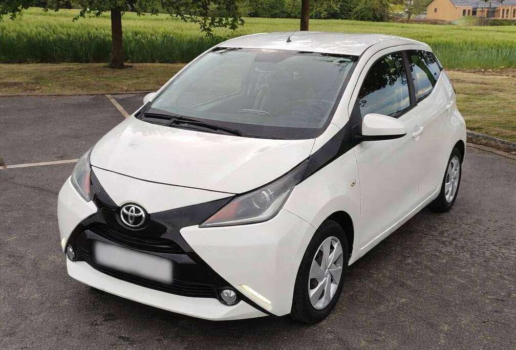 Toyota Aygo 1.0i VVT-i x-play and pack x-cite