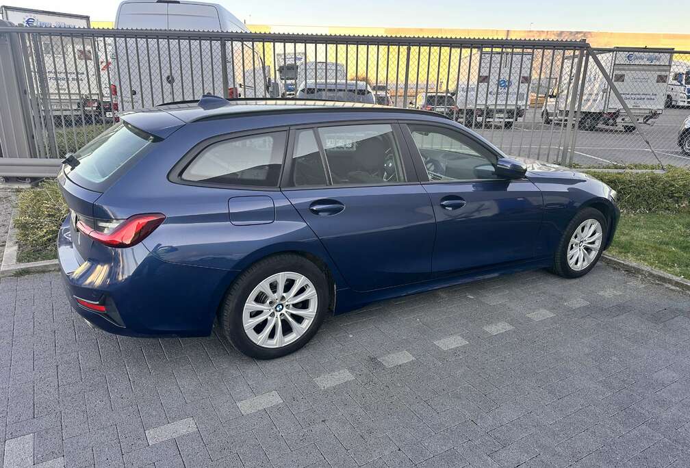 BMW 318d Touring mhev 48V Business Advantage auto
