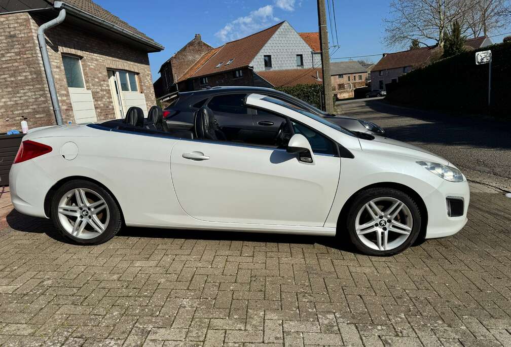 Peugeot 308 CC 1.6 e-HDi Sport Pack STT