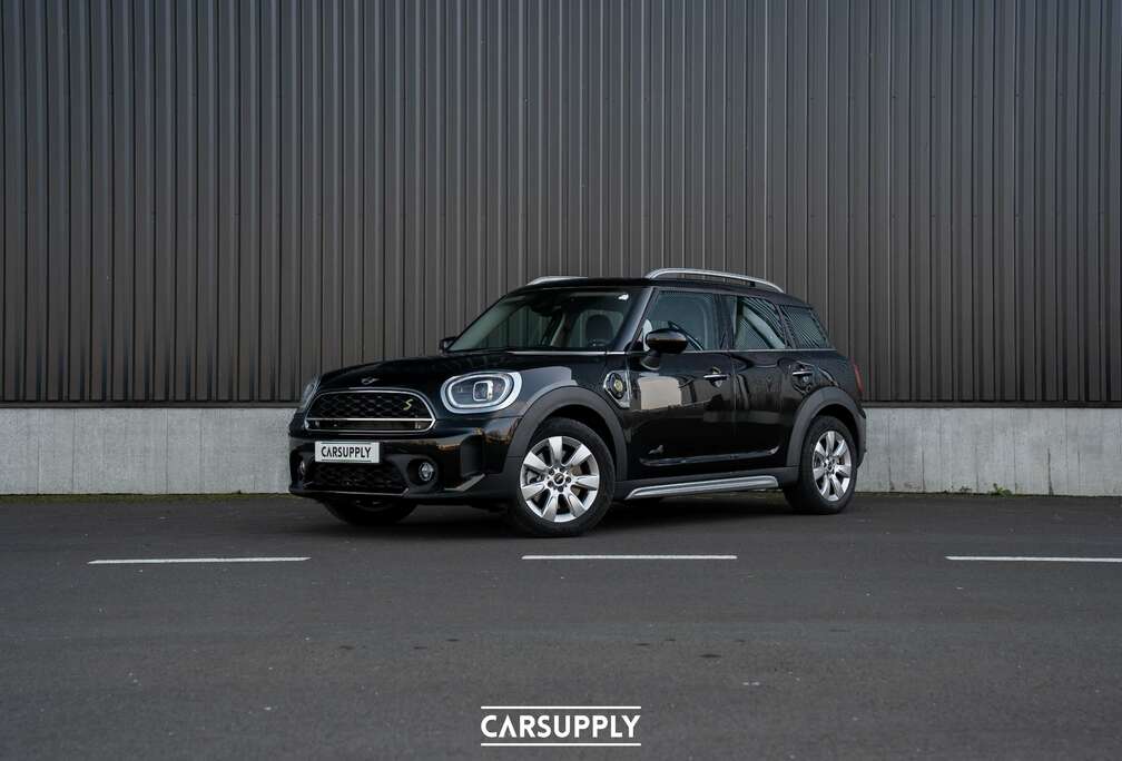MINI Cooper SE ALL4 PHEV Hybrid- Camera - Apple Carplay