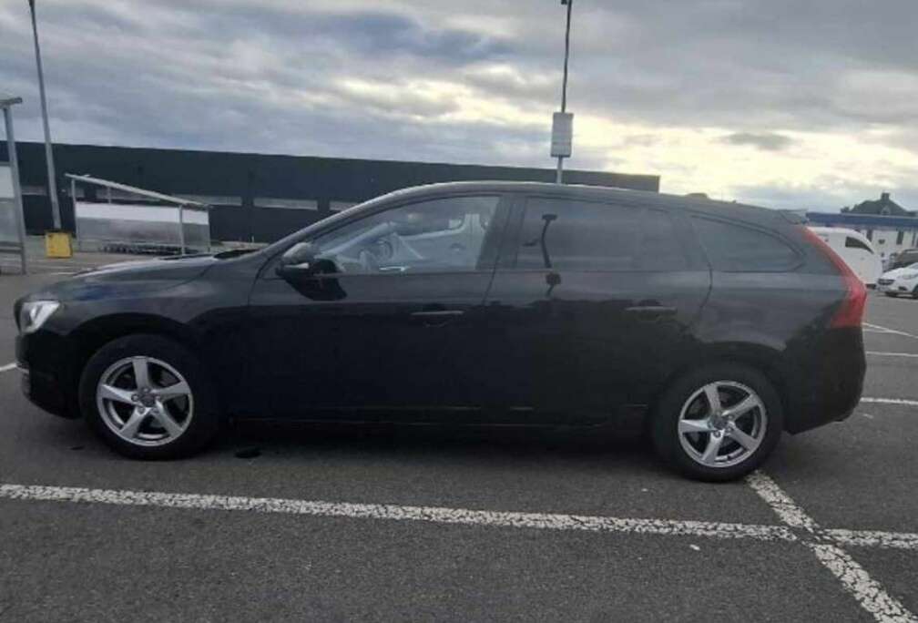 Volvo 2.0 D2 Dynamic Edition Gear. (No Fleet)