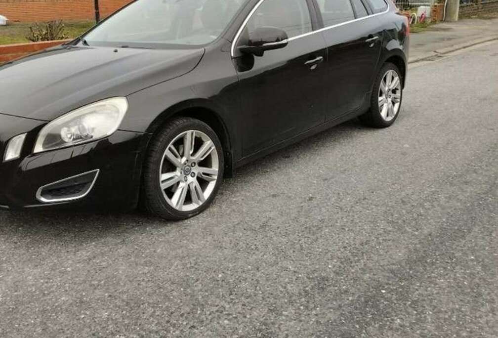 Volvo V60 2.0 D3 Summum Start/Stop