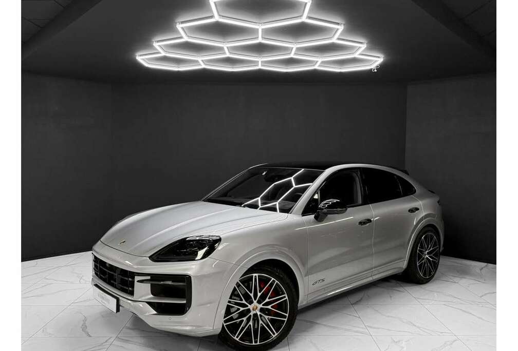 Porsche GTS Coupe / ACC / Head-UP / SoftClose / 360 / BOS