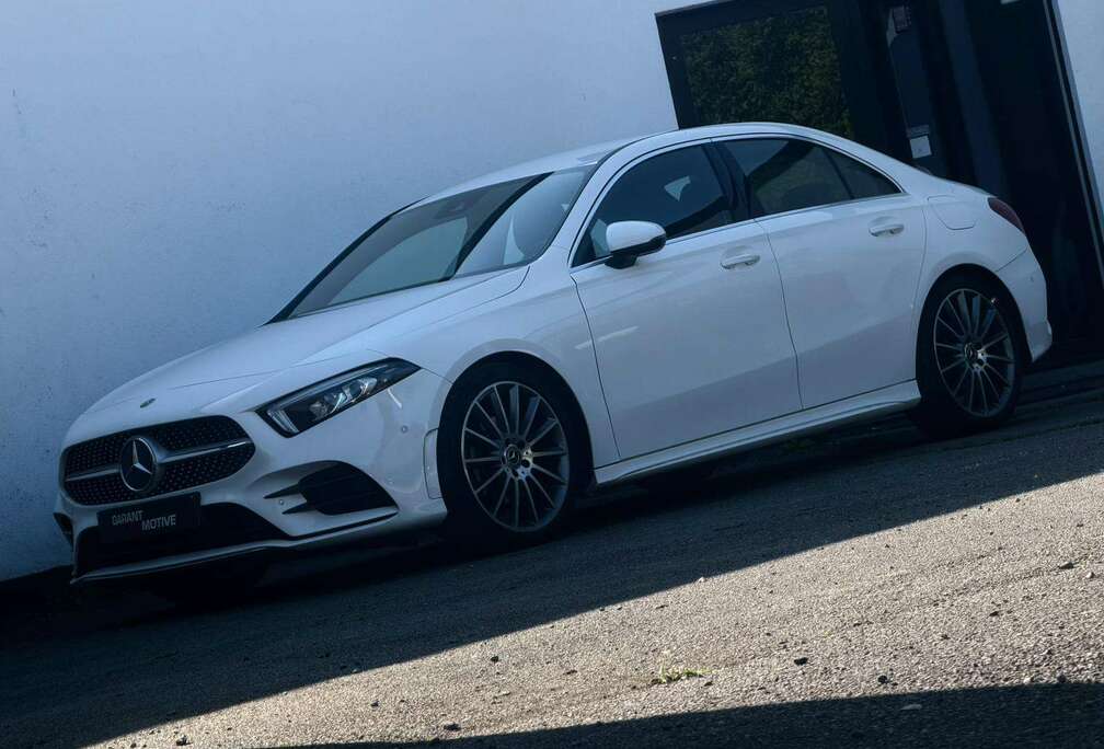 Mercedes-Benz A 200 AMG (EU6d-TEMP) *FULL OPTION