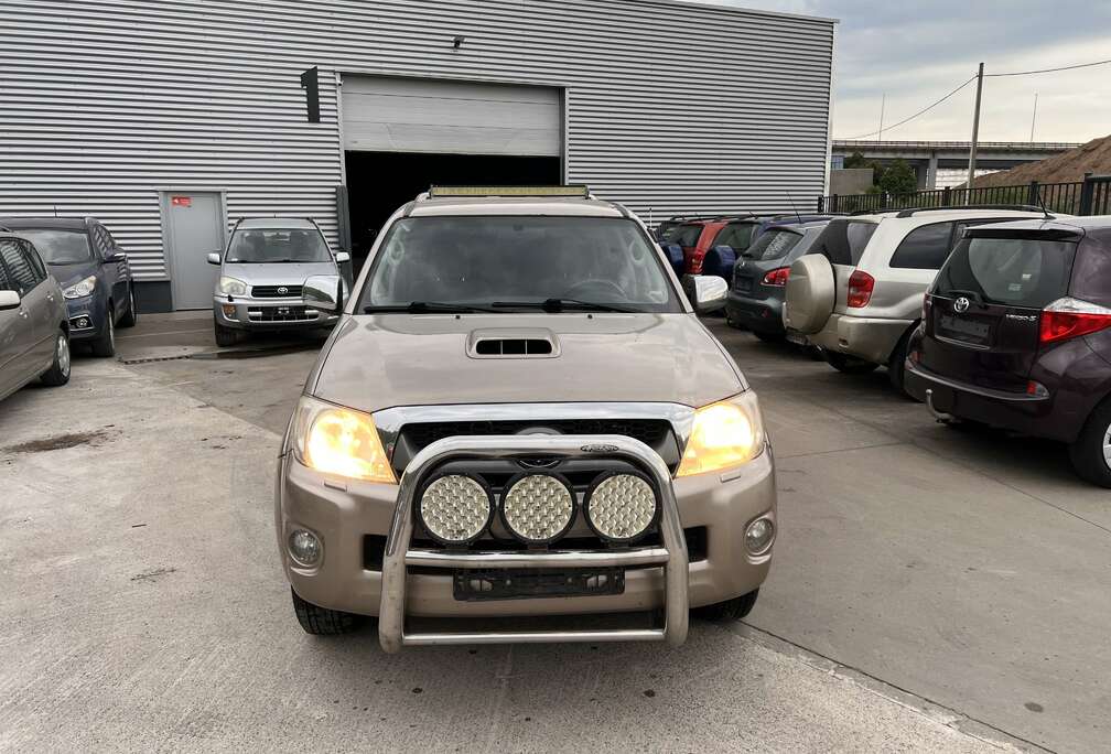 Toyota DBLE CAB 171 D-4D 4x4  EXPORT PRICE
