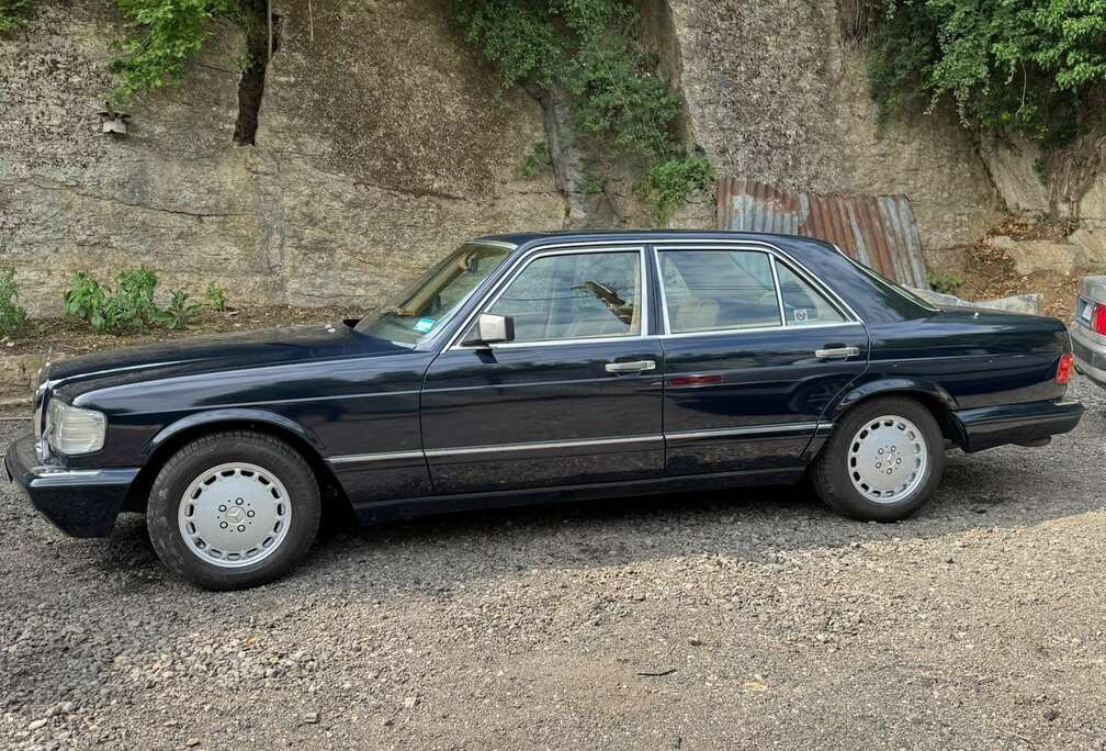 Mercedes-Benz SE300