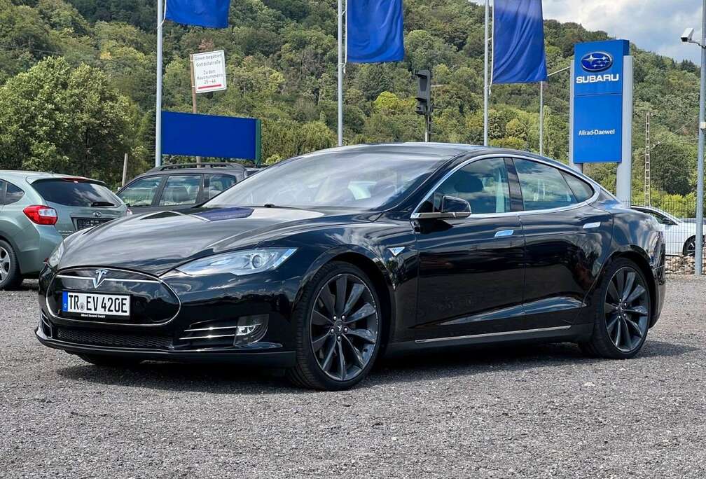 Tesla P85*7 Sitze*PERFORMANCE*PANO*21\\ALU