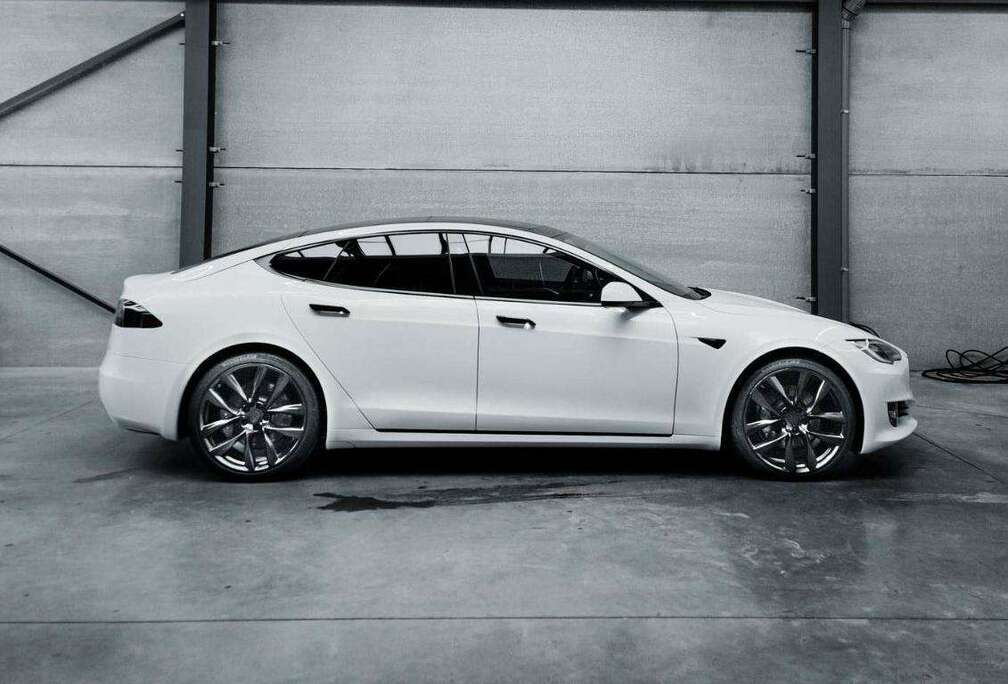 Tesla Model S 100D Allradantrieb