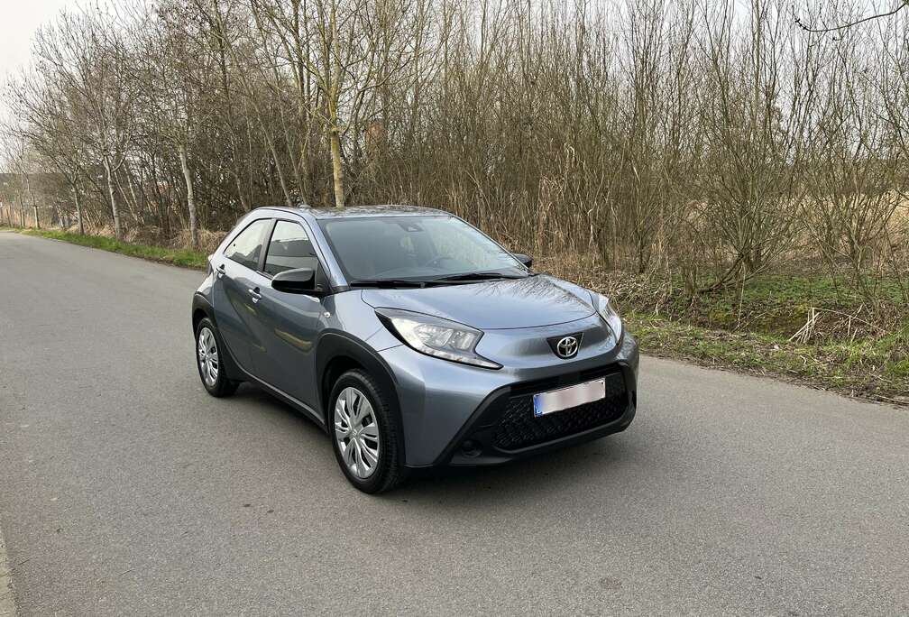 Toyota hatchback 1.0