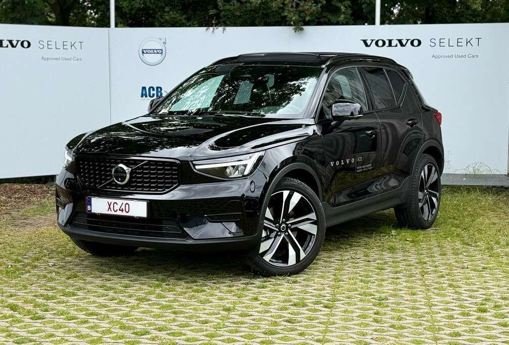 Volvo NEW - 2.0 B3 MHEV Ultra Dark