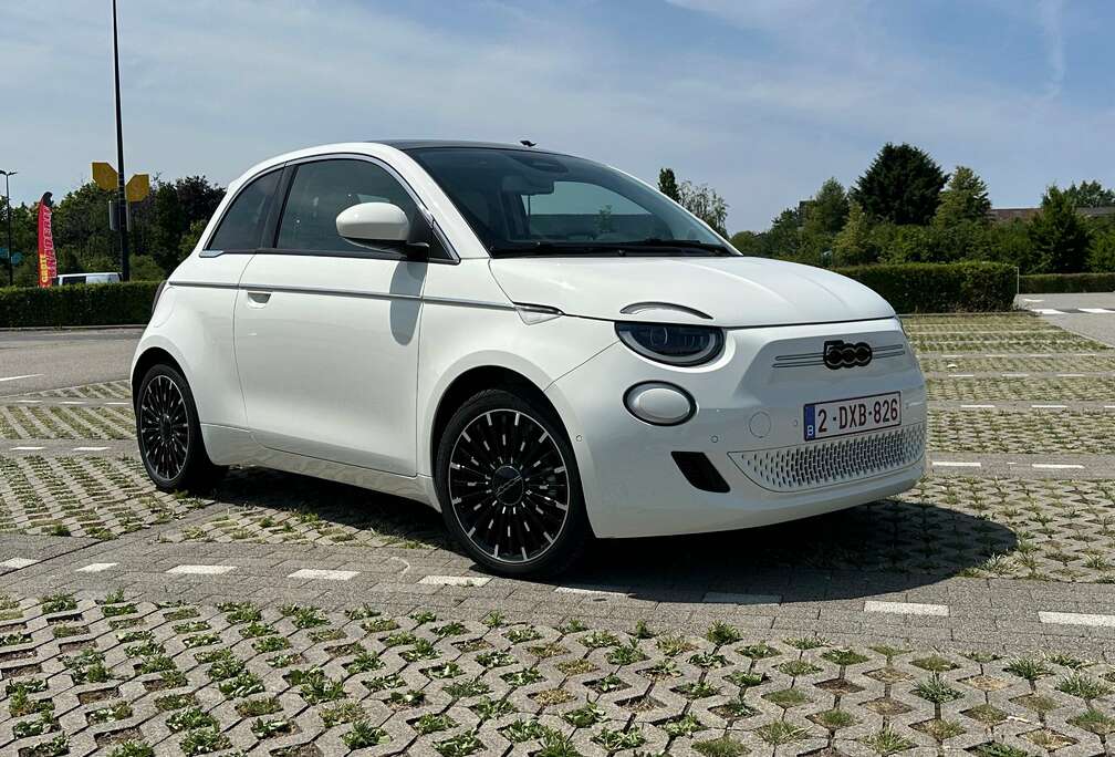 Fiat 500e 42kWh la Prima (by Bocelli)