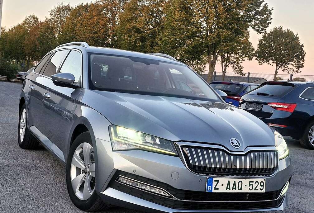 Skoda 1.4TSI iV VIRTUAL COCKPIT TREKHAAK PANORAMISCH DAK