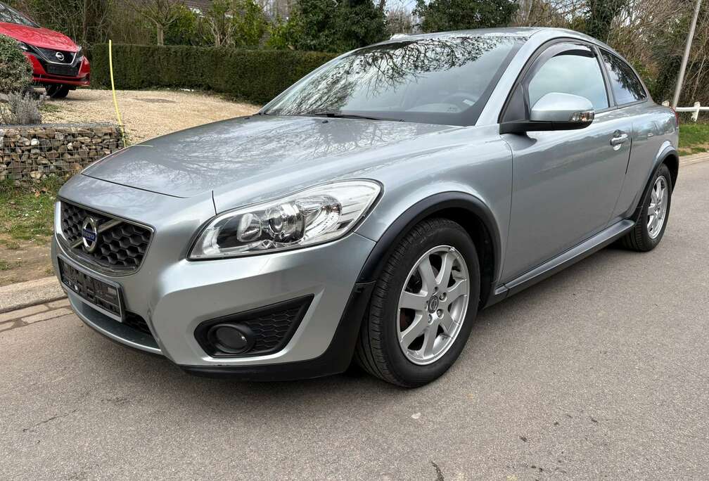 Volvo C30 1.6 D DRIVe Start/Stop Momentum1ER PROPRIETAIRECARNET ENTRETIEN VOLVOAVEC CONTROLE TECHNIQUE ET DEMANDE IMMAT