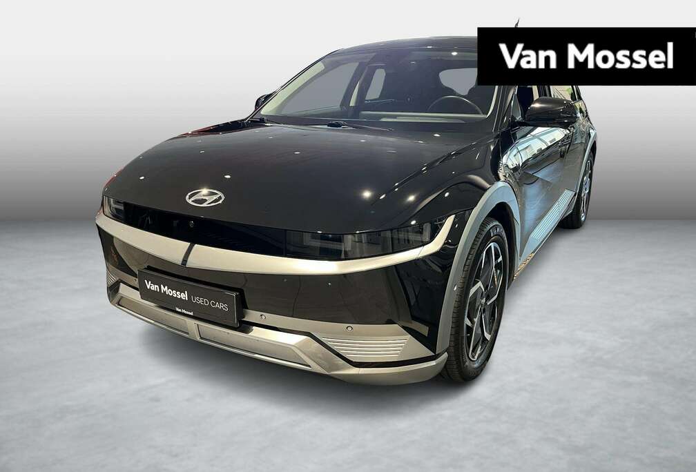 Hyundai 77.4 kWh HTRAC AWD