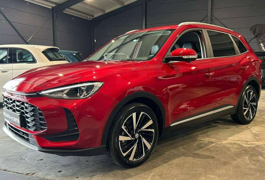 MG 1.5 Hybrid+ Luxury 05/2026! - 35 km - Diamond red!