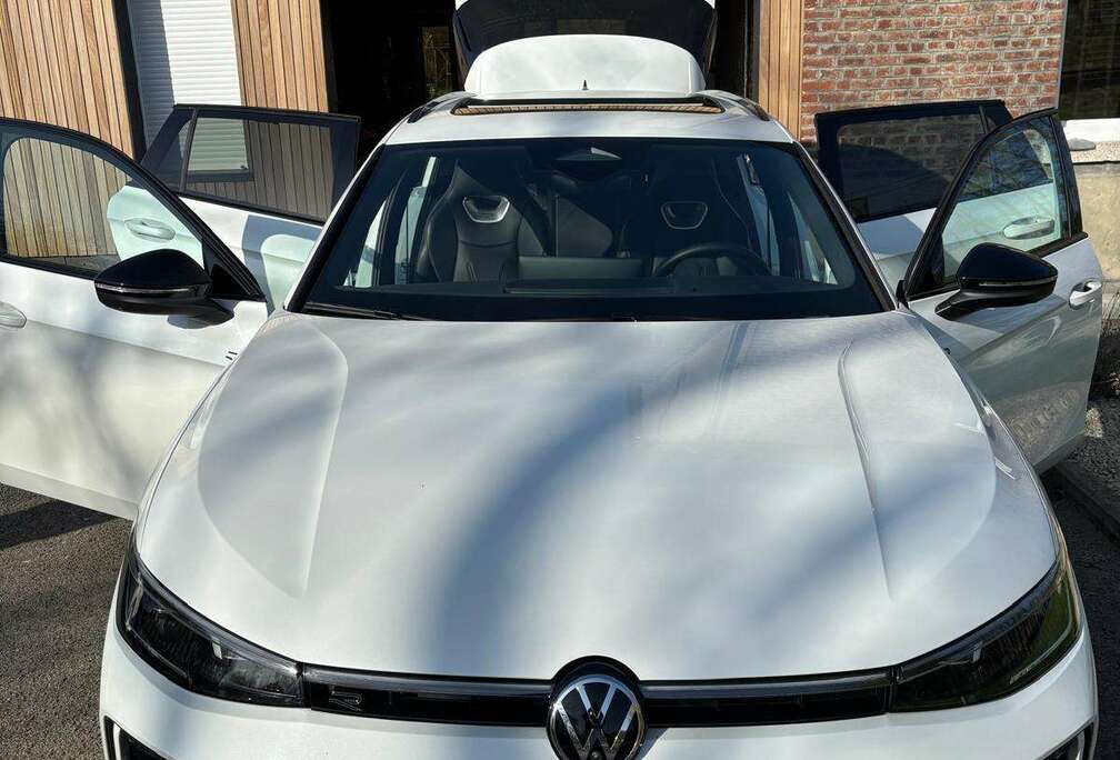 Volkswagen Passat Variant 1.5 eTSI R-Line Business Premium OPF DSG