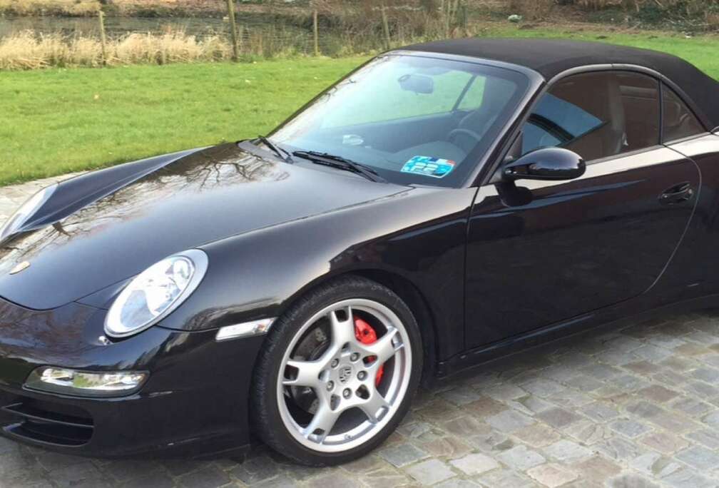 Porsche Carrera 4S Cabriolet 3.8i