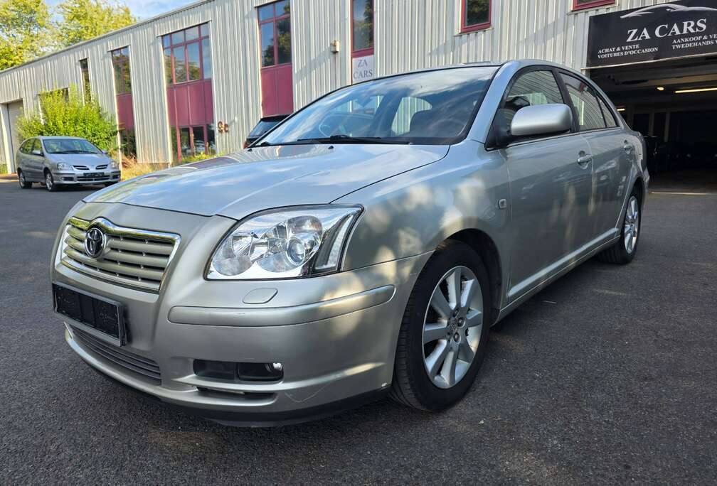 Toyota 1.8i VVT-i 16v Linea Sol