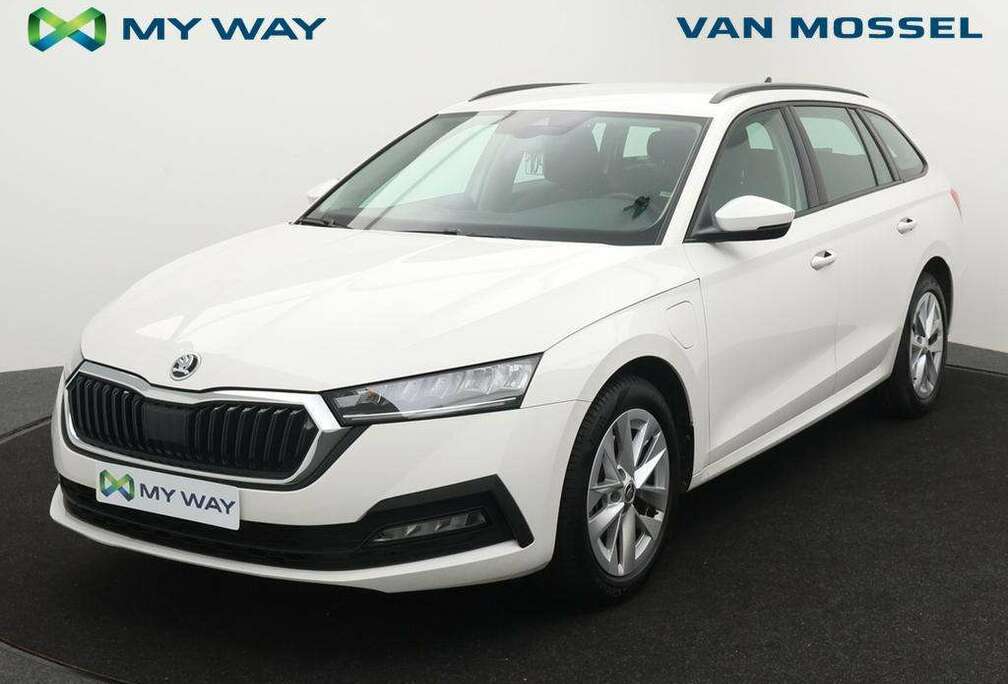 Skoda Octavia Combi PHEV 1.4TSI Ambition 204PK *APP CONNECT*BLTH*CRUISE*PDC ACHTER*DIGITAL DASHBOARD*...