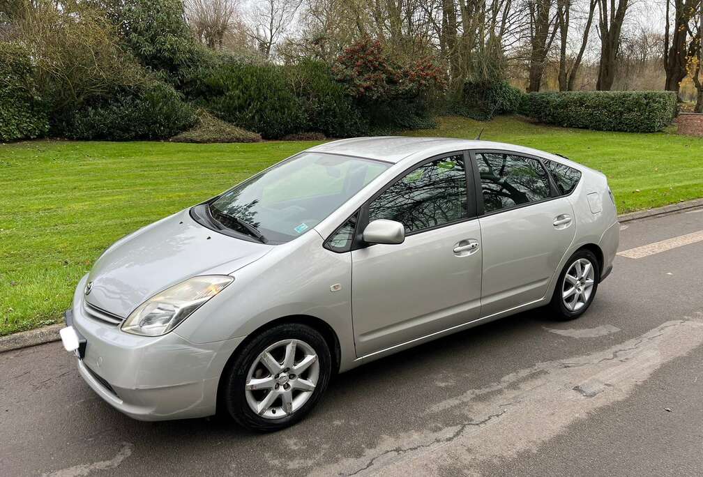 Toyota Prius 1.5i VVT-i 16v Hybrid THS Luna