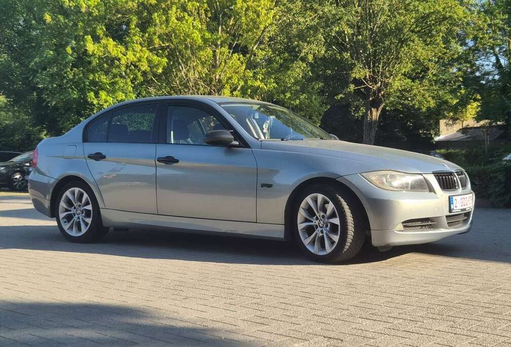 BMW 320iA