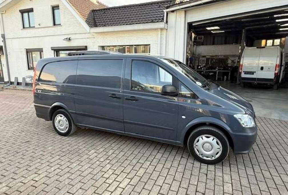 Mercedes-Benz long, FRIGO,airco,caméra 6 vit, 3 pl