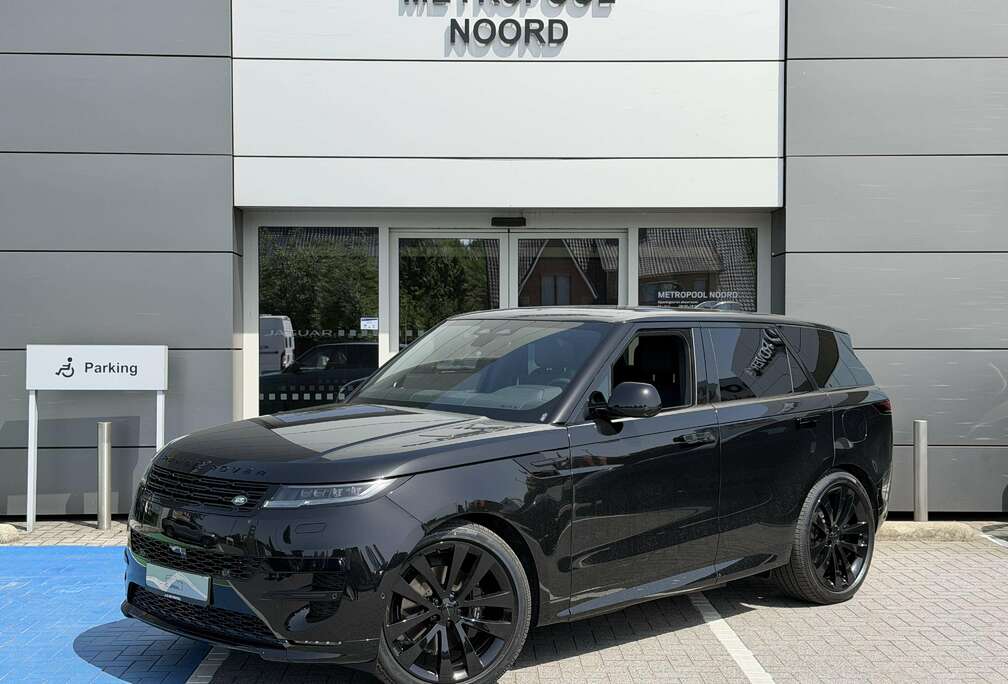 Land Rover // P460e Black Edition