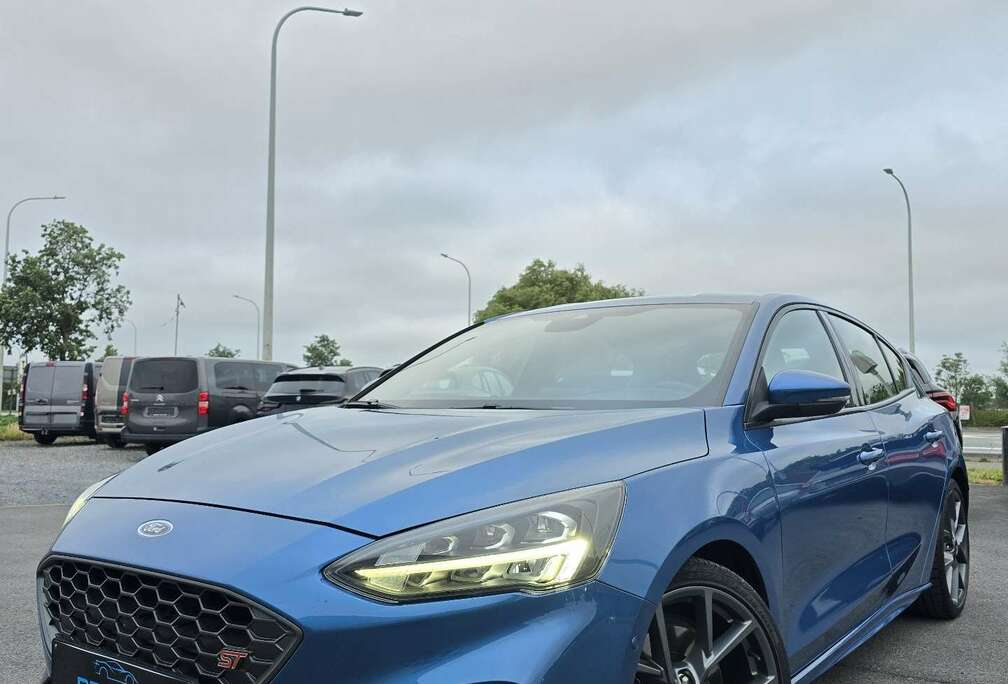 Ford **ST 2.3 EcoBoost-280Pk/Performance Pack-Recaro Seats**