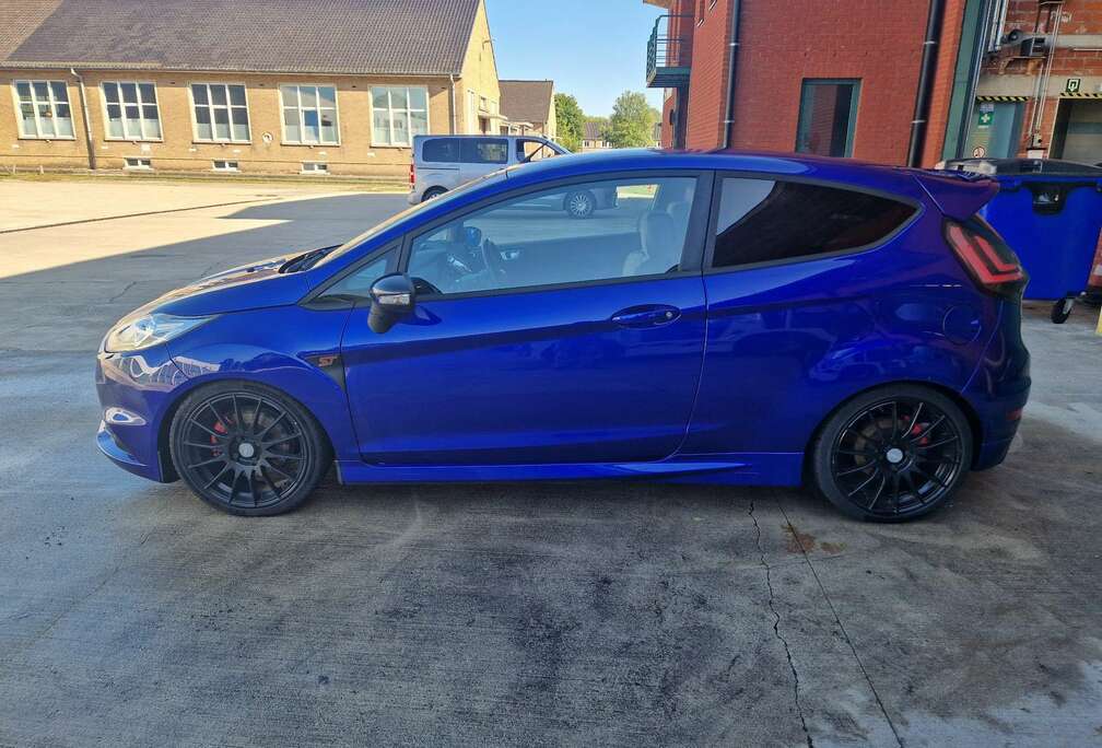 Ford Ford Fiësta ST 1.6 2015 171k km/nieuwe distributie