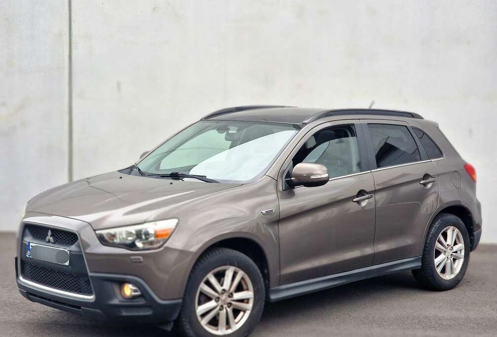 Mitsubishi 1.8 Di-D 2WD 12/2011 PERFECTE STAAT 215DKM