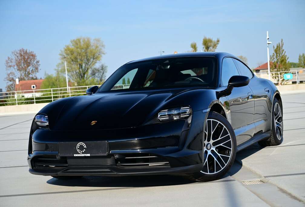 Porsche PERF BAT / SUNROOF / SPORT CHRONO / HEAD-UP / 22KW