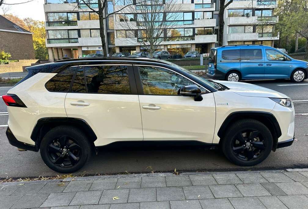 Toyota 2.5 4x2 Hybrid Comfort