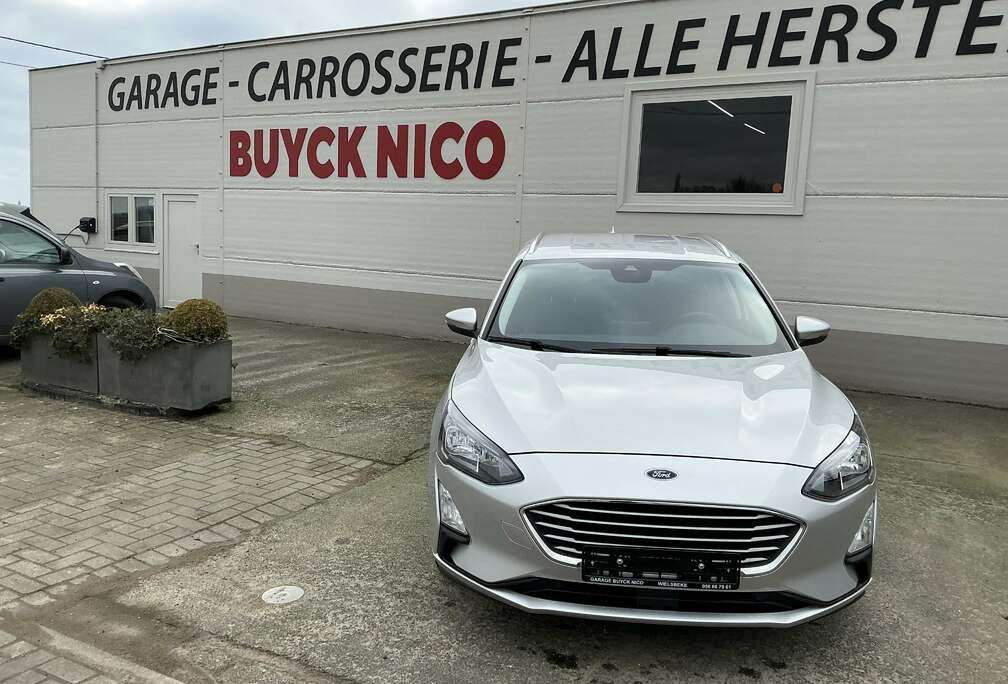 Ford Focus Active 1.0 EcoBoost Business