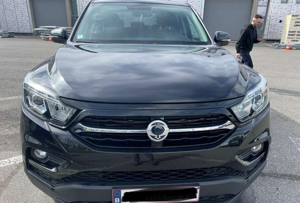 SsangYong 2.2 Turbo e-Xdi 4WD Sapphire (EU6b) RHINO EDITION