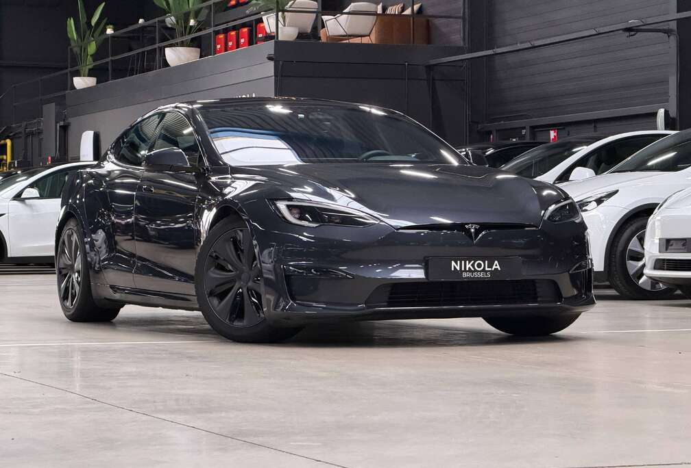 Tesla LONG RANGE -  AUTOPILOT ACTIVE - FACELIFT