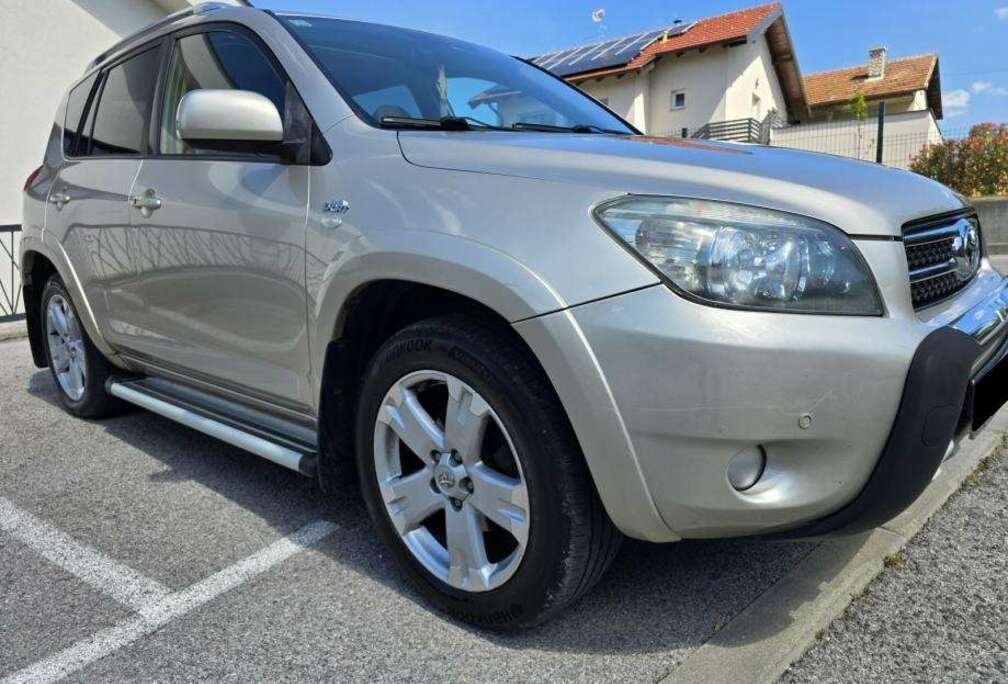 Toyota 2.0i VVT-i 16v VIP