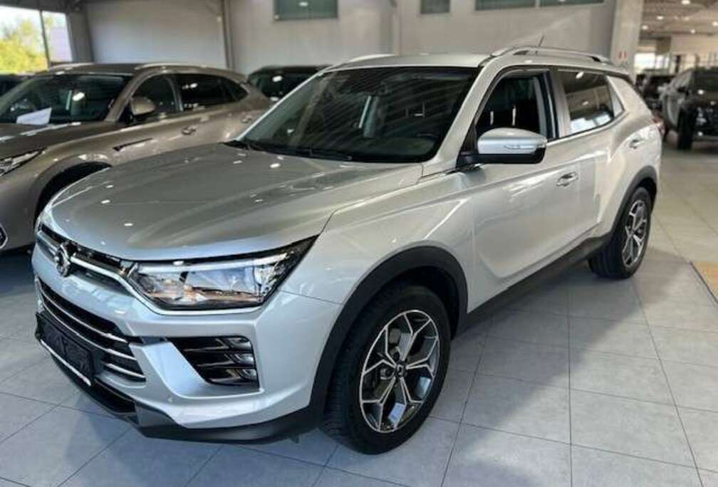 SsangYong Korando 1.5 T-GDI 2WD met camera, gps, verwarmde zetels, trekhaak