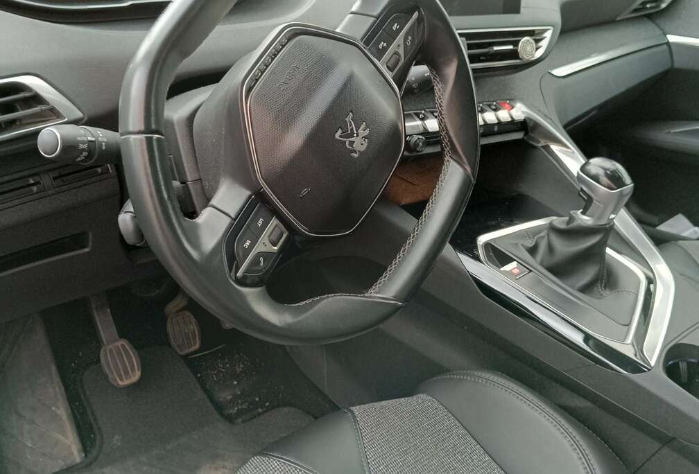 Peugeot 3008 PureTech 130 Stop