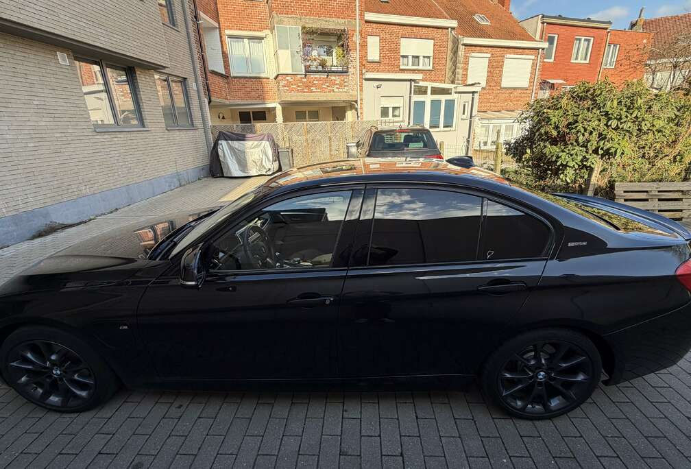 BMW 330eA Plug-In Hybrid